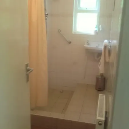 Shamrock House Alojamento de Acomodação e Pequeno-almoço